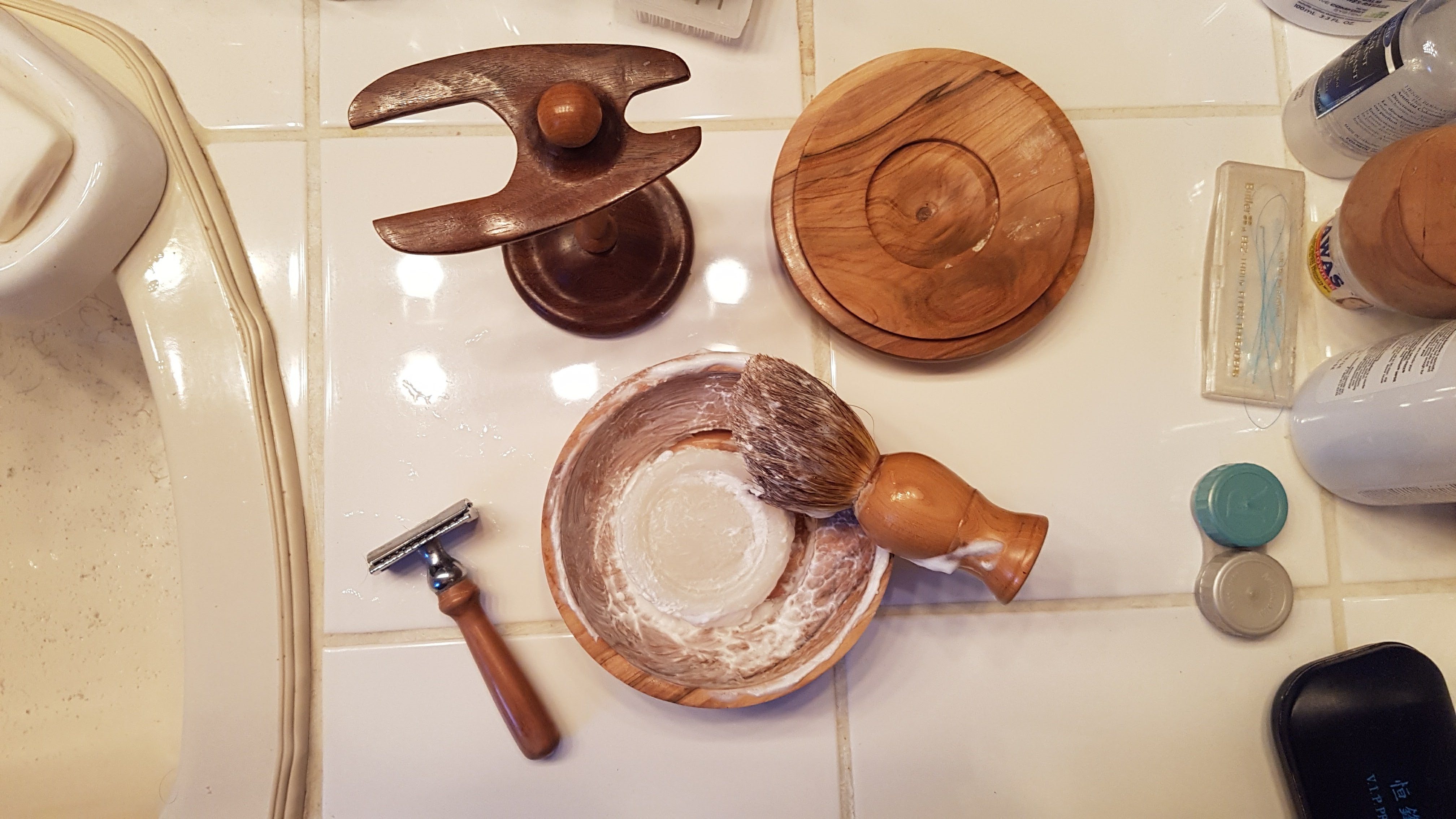 Shaving bowl in use